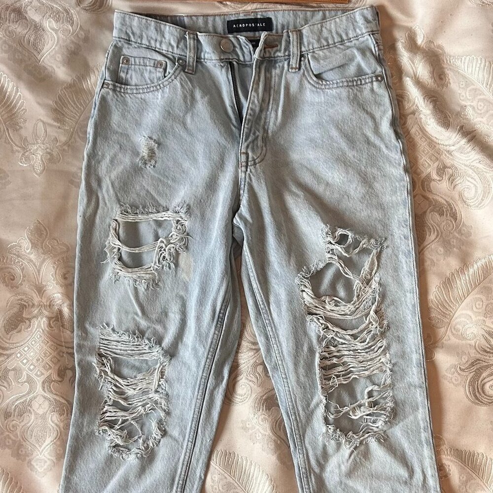 Aeropostale Ripped Mom Jeans (Size 4)